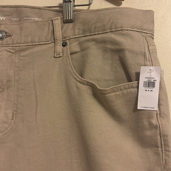 Men’s Old Navy 42x32 Khaki Pants NWT - Picture 4 of 4